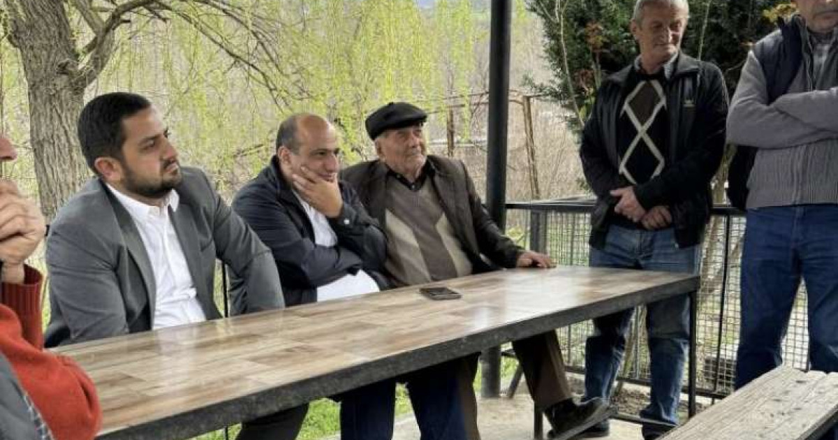 article-image
